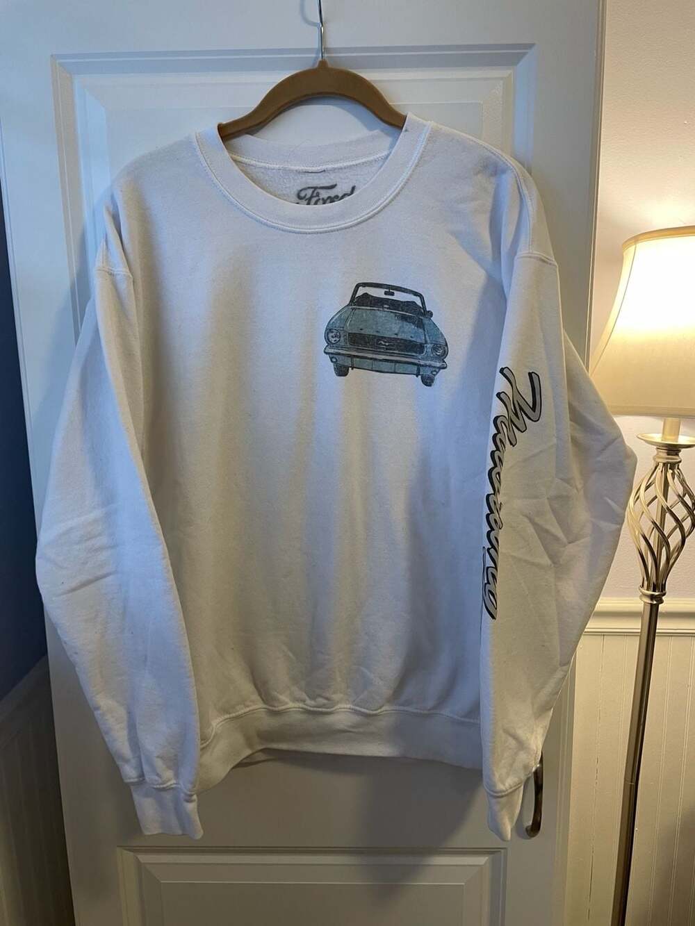 Ford Mustang Original Since 1964 Graphic Crewneck Sweatshirt White Size M